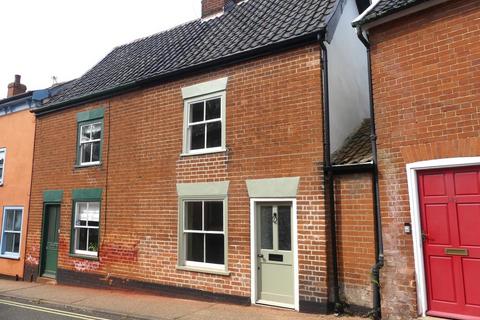 2 bedroom terraced house to rent, Chediston Street, Suffolk IP19