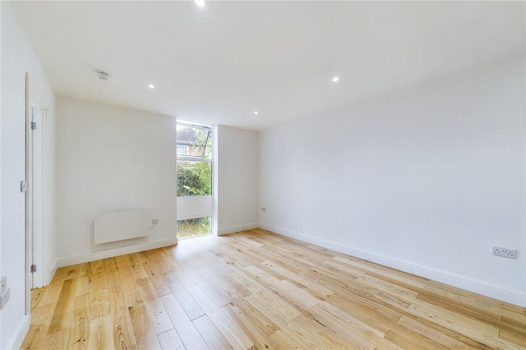 Living Room/Kitchen
