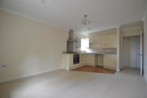 1 bedroom flat to rent, Ferndown, Dorset