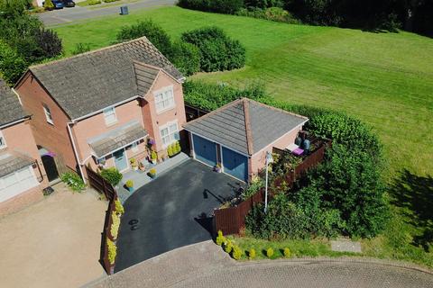 3 bedroom detached house for sale, Killarney Close, Grantham