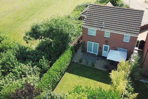 3 bedroom detached house for sale, Killarney Close, Grantham