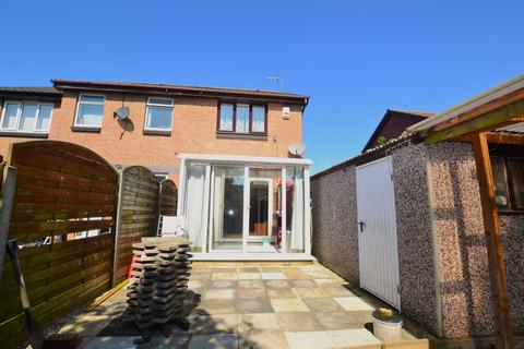 2 bedroom end of terrace house for sale, Applewood Drive, Grantham