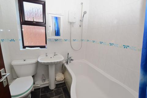 6 Applewood Drive, Gonerby Hill Foot, Grantham, NG31 8QN