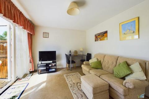 2 bedroom ground floor flat for sale, Cross Hey Ave, Wirral CH43