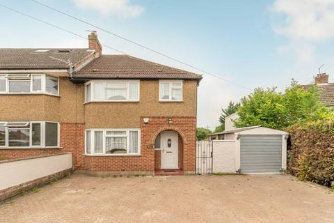 3 bedroom semi-detached house to rent, Chessington Road, Chessington, Epsom, KT19