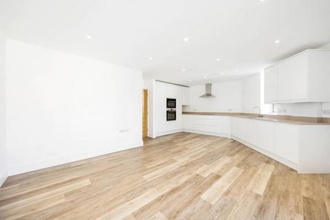 1 bedroom flat to rent, Broomhill Road, Wandsworth Town, London, SW18