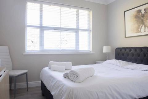 1 bedroom flat to rent, Bessborough Road, Putney Heath, London, SW15