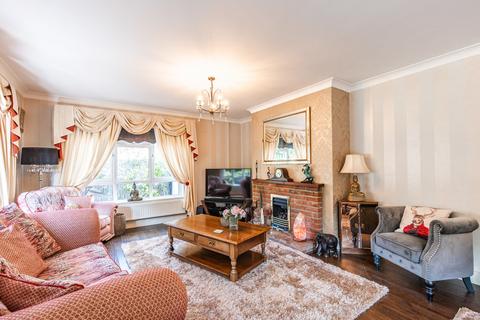 4 bedroom chalet for sale, Cromer