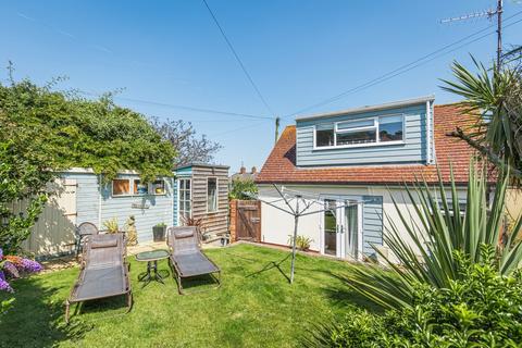 4 bedroom chalet for sale, Cromer