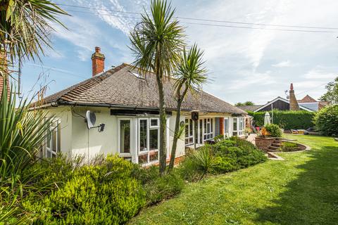 4 bedroom chalet for sale, Cromer