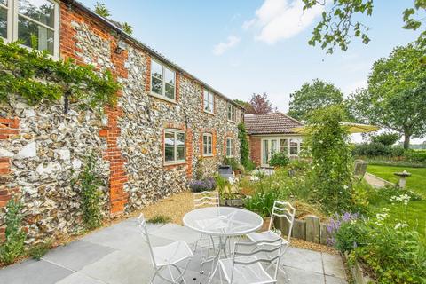 5 bedroom cottage for sale, Five/Six Bedroom Cottage in Catfield