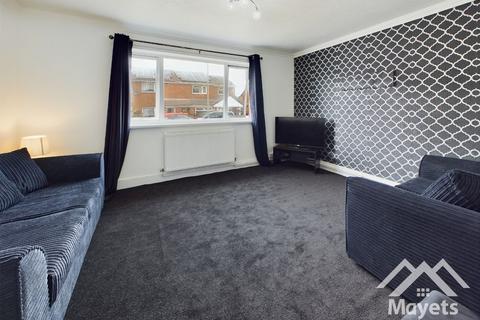 2 bedroom bungalow to rent, Briar Hill Close, Blackburn