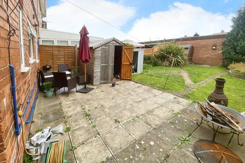 3 bedroom semi-detached house to rent, Mount Road, Balderton