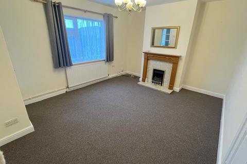 3 bedroom semi-detached house to rent, Mount Road, Balderton