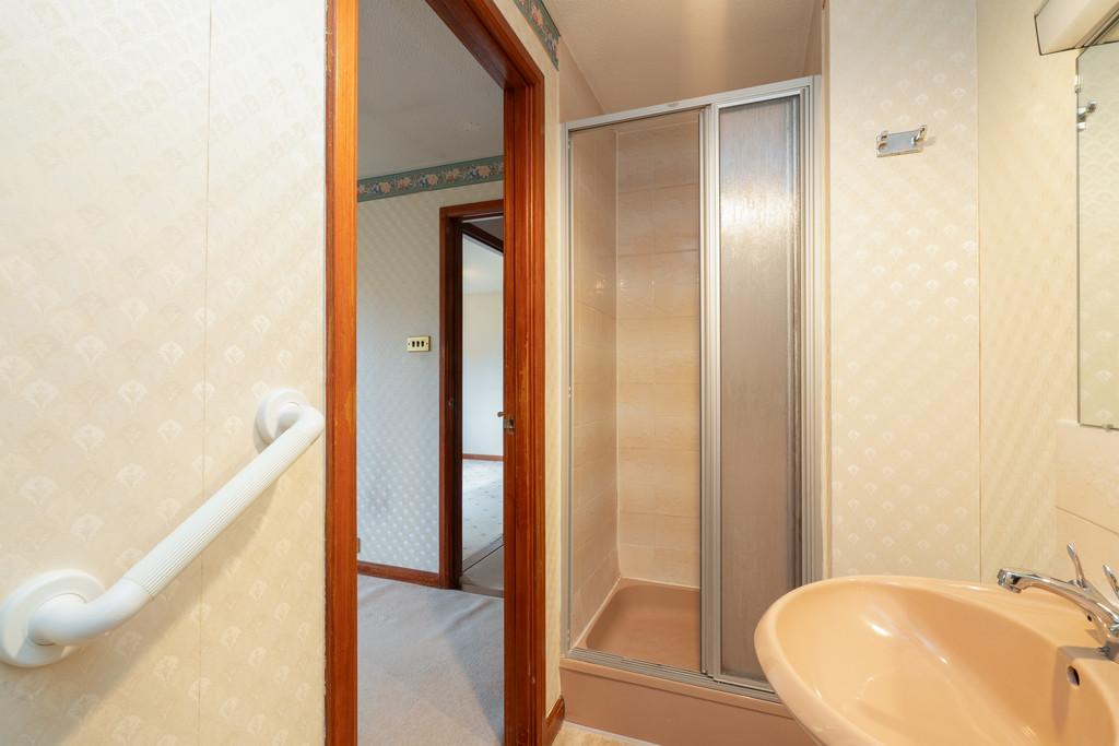Ensuite angle 2