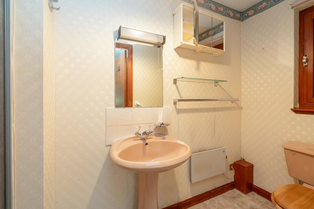 Ensuite angle 1