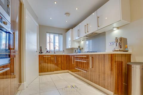 4 Hatfield Grove, Laughton Common, Sheffield, S25 3AE
