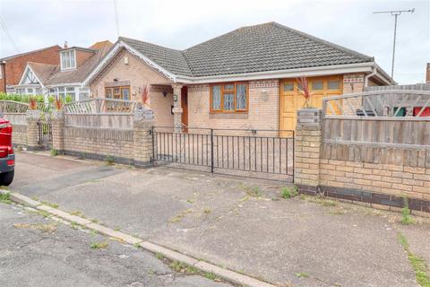 3 bedroom bungalow for sale, Clacton on Sea CO15