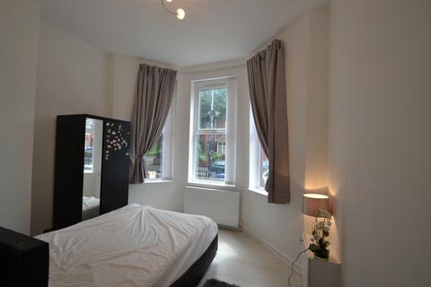 2 bedroom flat to rent, Northumberland Road, Trafford, Manchester, M16 9PP