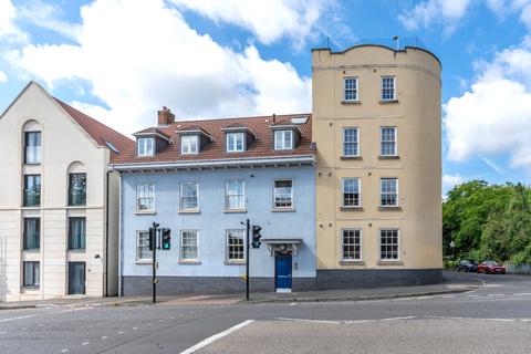 Flat 2, 26 Midland Road, St Philips, Bristol, BS2 0JY