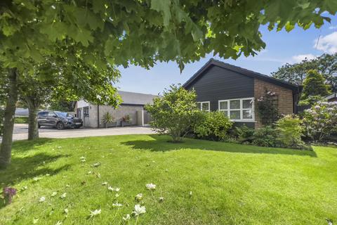 3 bedroom detached bungalow for sale, Fernhurst Gate, Ormskirk L39