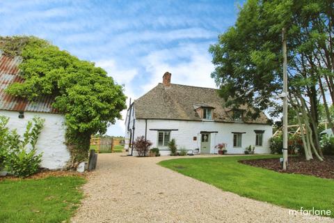 4 bedroom farm house for sale, Widham Farm, Purton