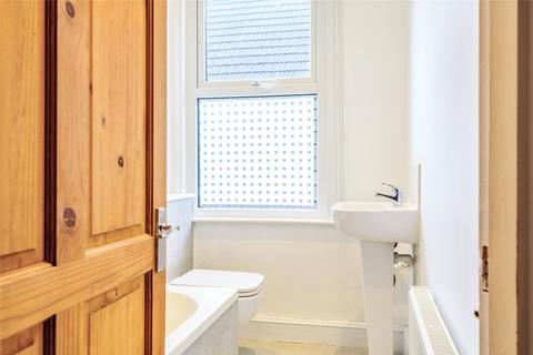 Flat 3, 29 Queens Road, Wallington, SM6 0AG
