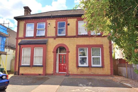 Flat 3, 29 Queens Road, Wallington, SM6 0AG
