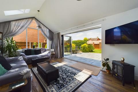 3 bedroom detached bungalow for sale, The Fletches, Stretton