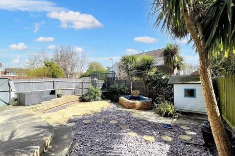 5 bedroom semi-detached house for sale, Turnpike Close, Peacehaven, BN10 8BU