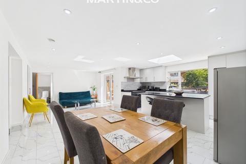 undefined, Gipsy Lane, Wokingham
