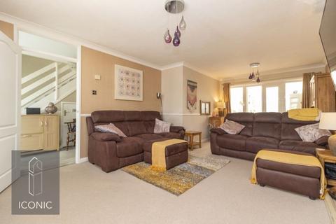 19 Braeford Close, Norwich, NR6 5EZ