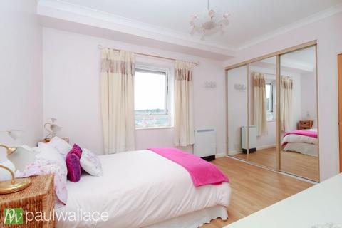 2 bedroom apartment for sale, Ravenscroft, Broxbourne
