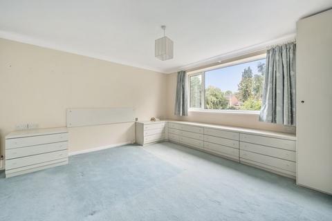 12 Uplands Road, Kenley, CR8 5EF