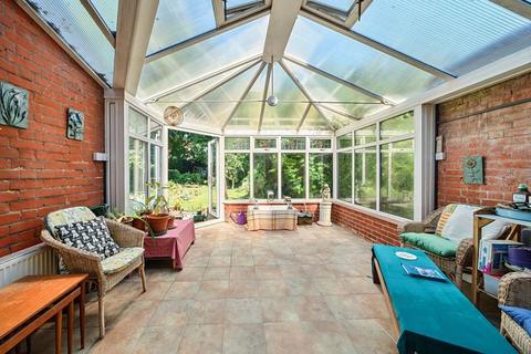 140 Foxley Lane, Purley, CR8 3NE