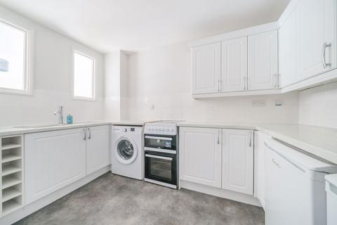 2 bedroom apartment to rent, Charterhouse Road, Godalming GU7