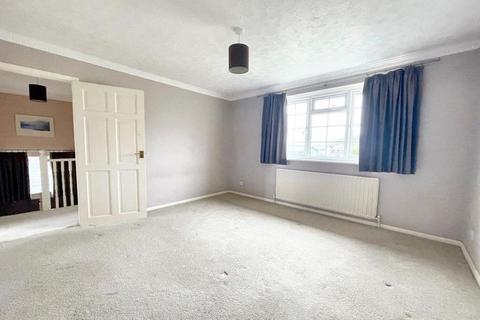17 Rustic Road, Peacehaven, BN10 7SS