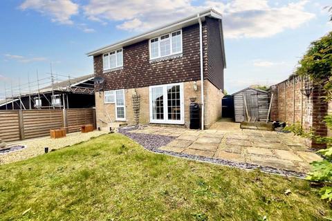 17 Rustic Road, Peacehaven, BN10 7SS