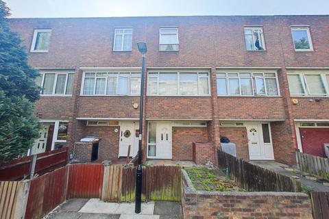 3 bedroom townhouse for sale, Leonard Robbins Path, Thamesmead