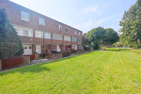 3 bedroom townhouse for sale, Leonard Robbins Path, Thamesmead