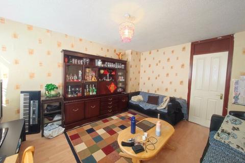 3 bedroom townhouse for sale, Leonard Robbins Path, Thamesmead