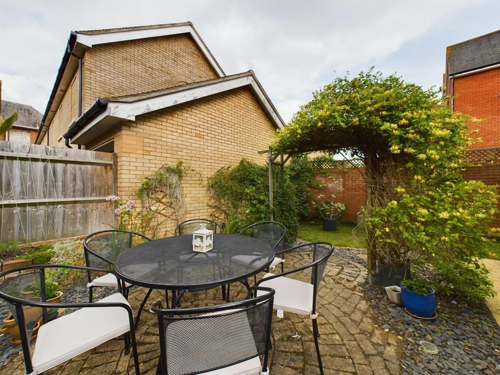 Garden - Entertainment Area