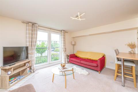 1 bedroom flat for sale, 18/6 New Mart Square, Edinburgh, EH14