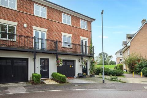 3 bedroom terraced house for sale, Mowbray Close, Epping