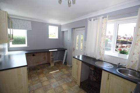 3 bedroom end of terrace house for sale, Neville Street, Normanton