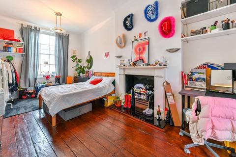 2 bedroom flat for sale, Barnsbury Park, Barnsbury, London, N1