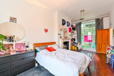 2 bedroom flat for sale, Barnsbury Park, Barnsbury, London, N1