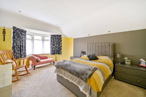 29 Powder Mill Lane, Twickenham, TW2 6EF