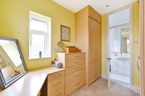 29 Powder Mill Lane, Twickenham, TW2 6EF