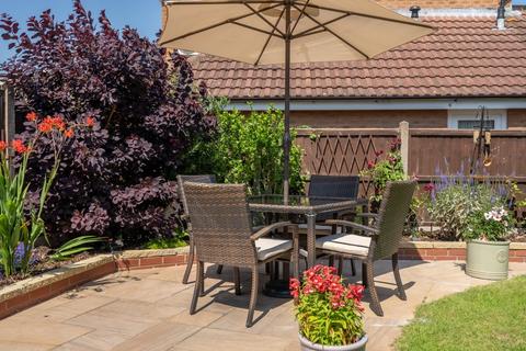 2 Colsterdale, Carlton Colville, Lowestoft, NR33 8TN